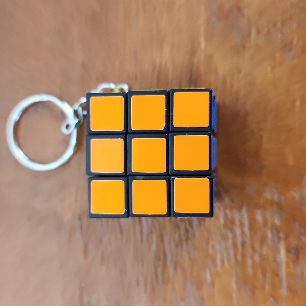 Mini Magic Cube Keychain - Picture 4 of 6